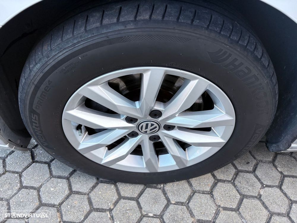 VW Passat 2.0 TDI Confortline DSG - 11