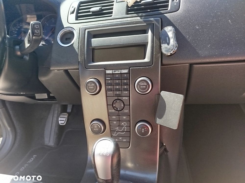 Volvo C30 D2 R-Design - 5