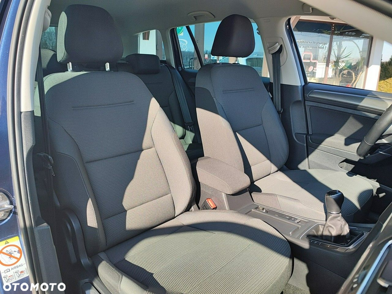 Volkswagen Golf - 12