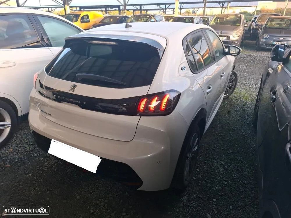 Peugeot e-208 Allure - 1