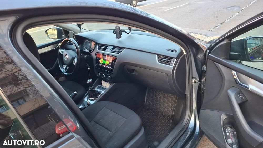 Skoda Octavia 1.6 TDI Ambition - 8