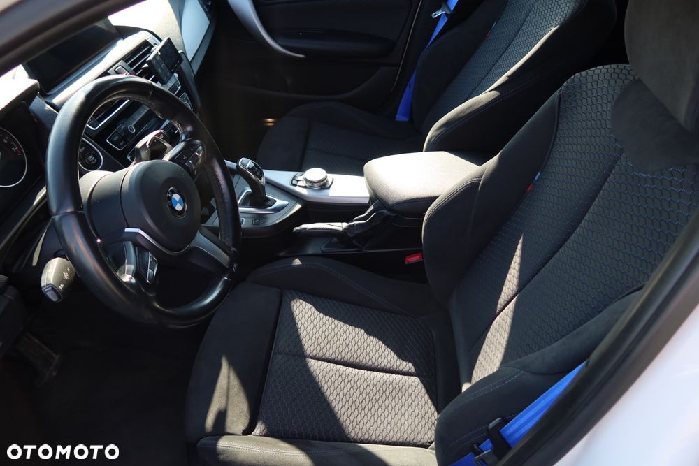 BMW 1M - 24