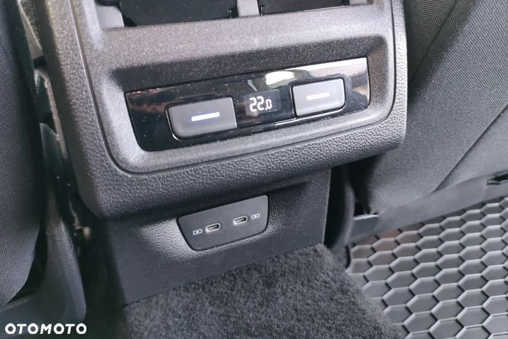 Volkswagen Golf VIII 2.0 TDI Style - 25