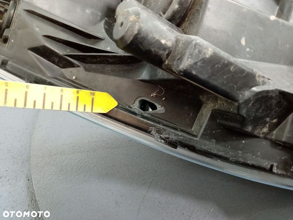 KIA VENGA 09- REFLEKTOR LEWY LAMPA EU 92101-1P000 - 9