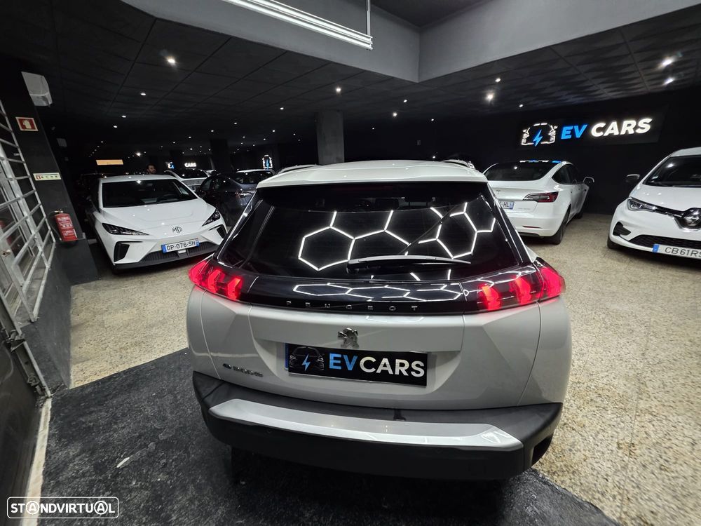 Peugeot e-2008 Allure Pack - 15