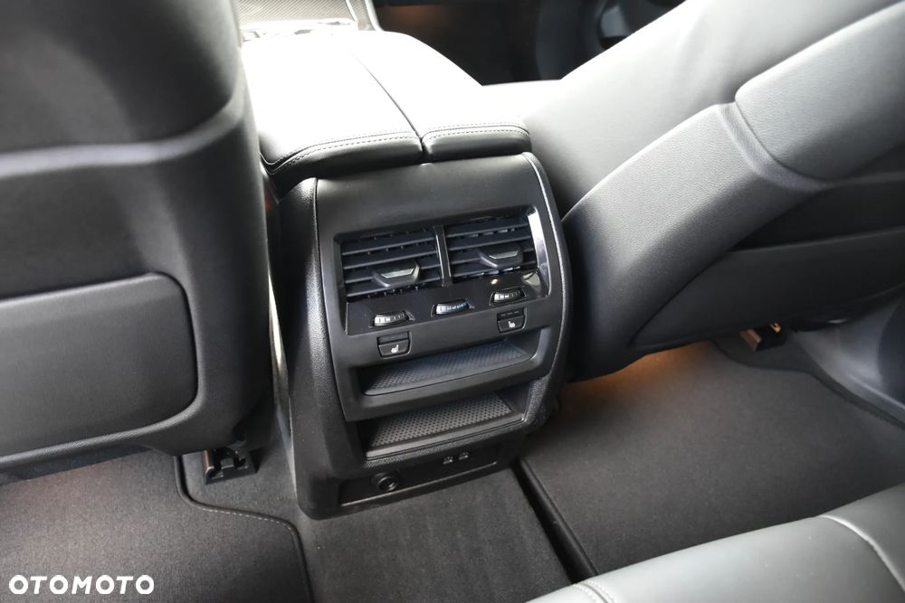 BMW X5 xDrive30d mHEV Individual Edition sport - 26