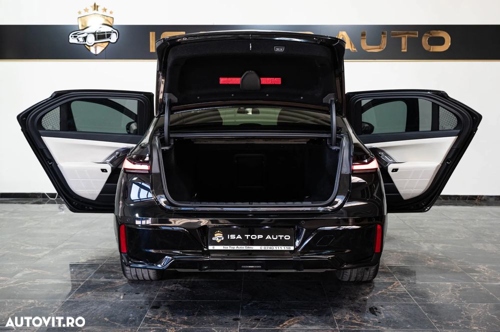 BMW Seria 7 740d xDrive MHEV - 3