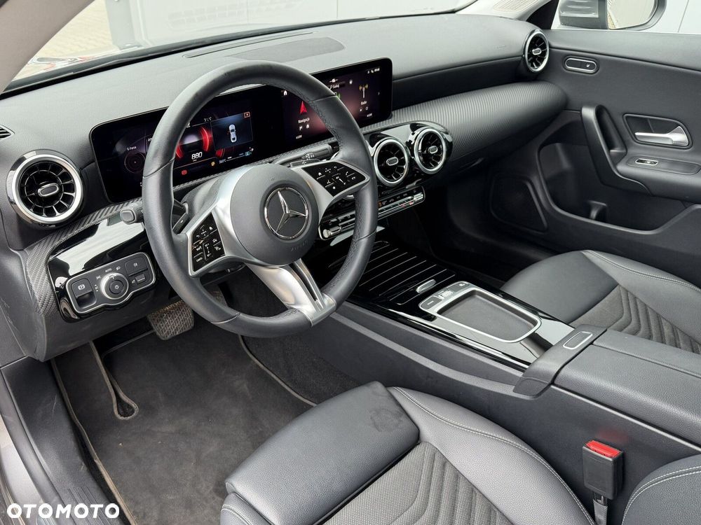 Mercedes-Benz CLA 200 mHEV 7G-DCT - 15