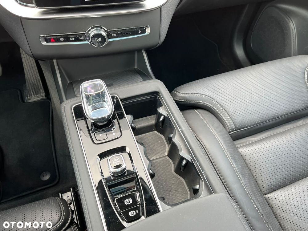 Volvo XC 90 - 31