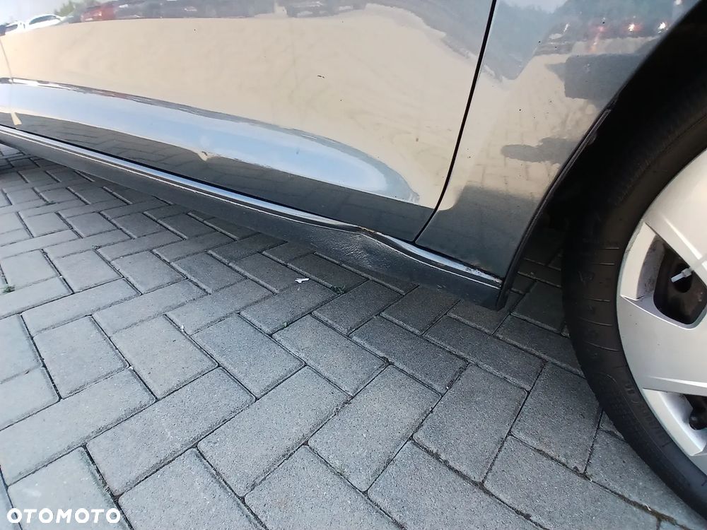 Skoda RAPID 1.2 TSI Style Plus - 31