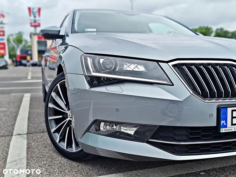 Skoda Superb 1.8 TSI L&K DSG - 9