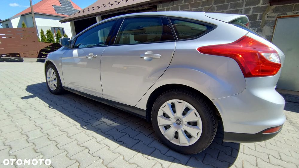 Ford Focus 1.6 Trend - 4