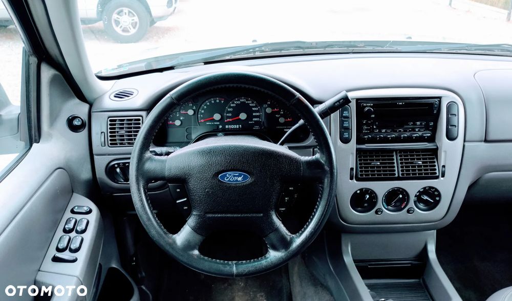 Ford Explorer 4.6 - 20