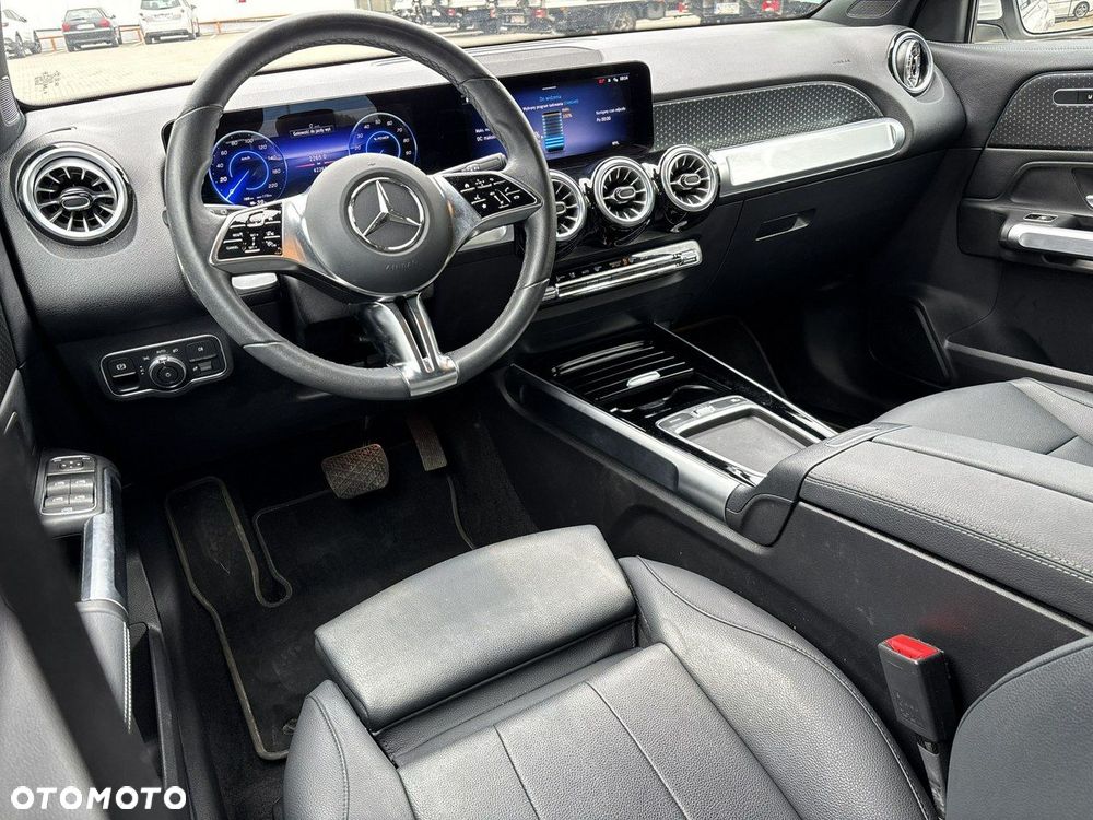 Mercedes-Benz EQB - 14