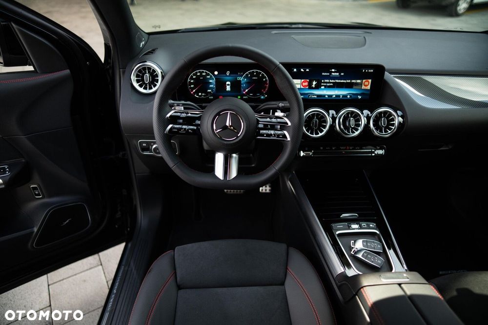 Mercedes-Benz GLA - 19