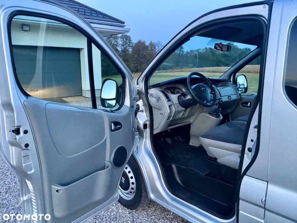 Opel Vivaro - 15