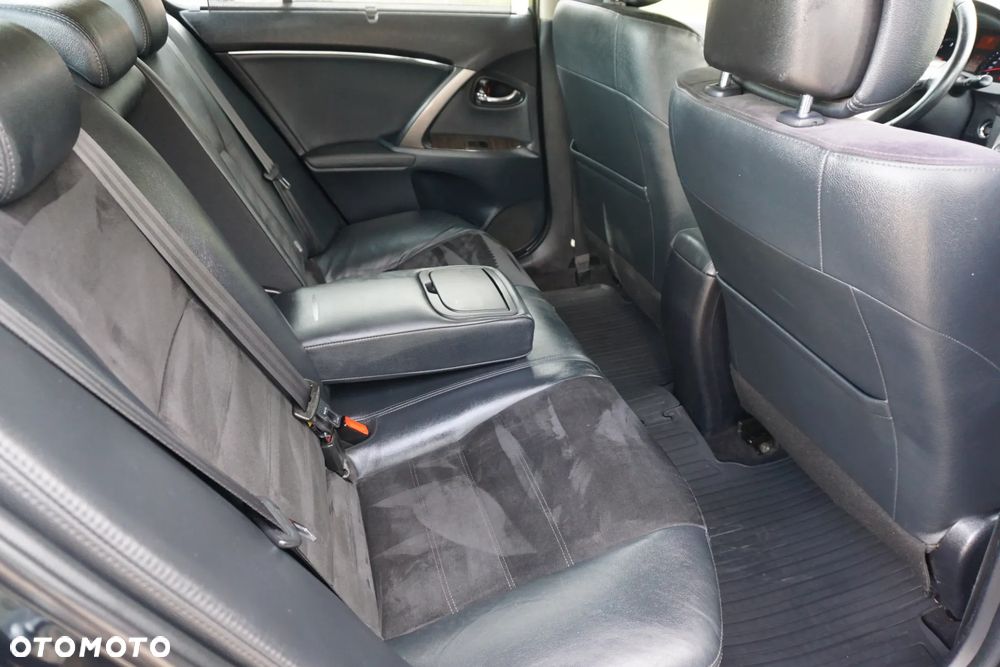 Toyota Avensis 2.0 D-4D Premium - 15