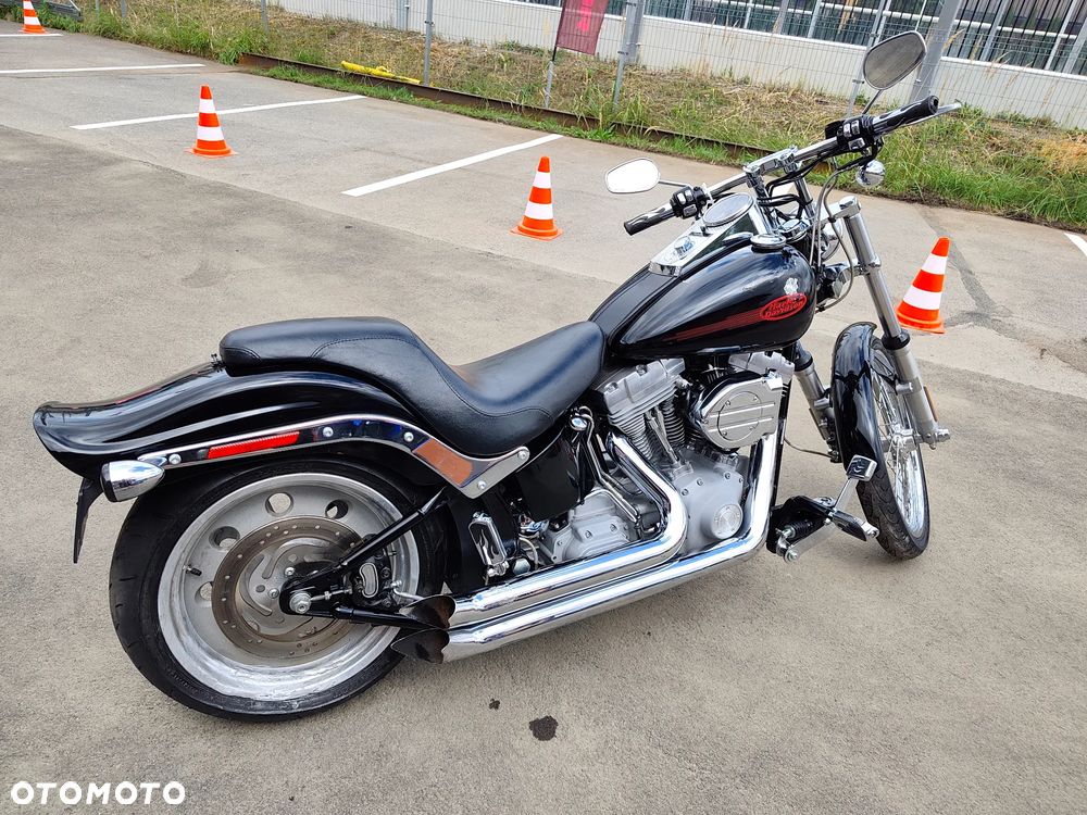 Harley-Davidson Softail Standard - 18