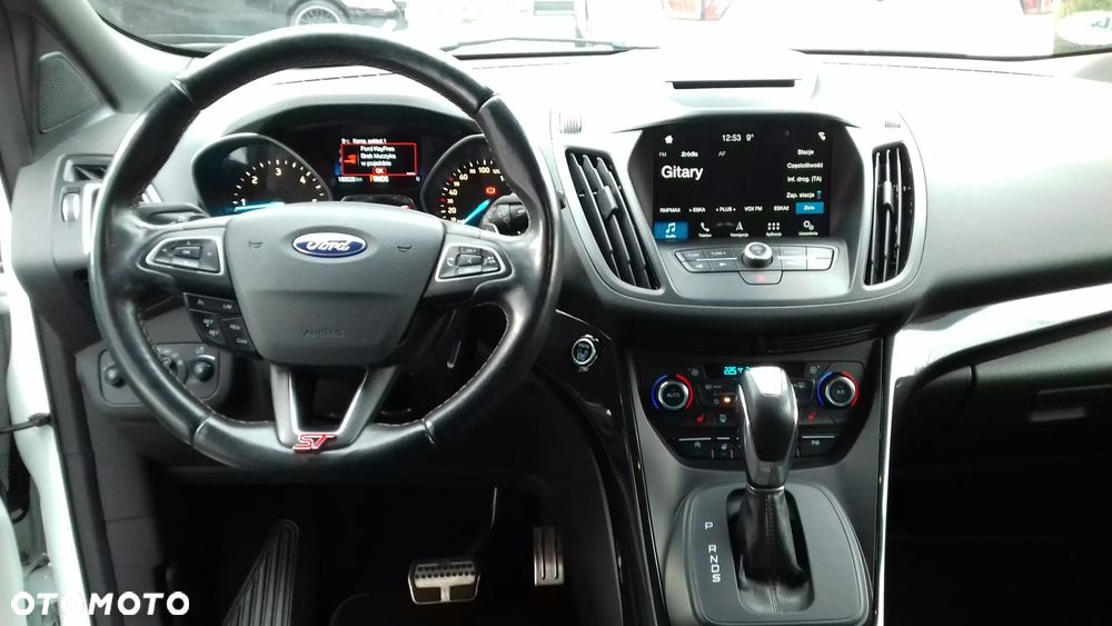 Ford Kuga 2.0 TDCi 4x4 ST-Line - 14