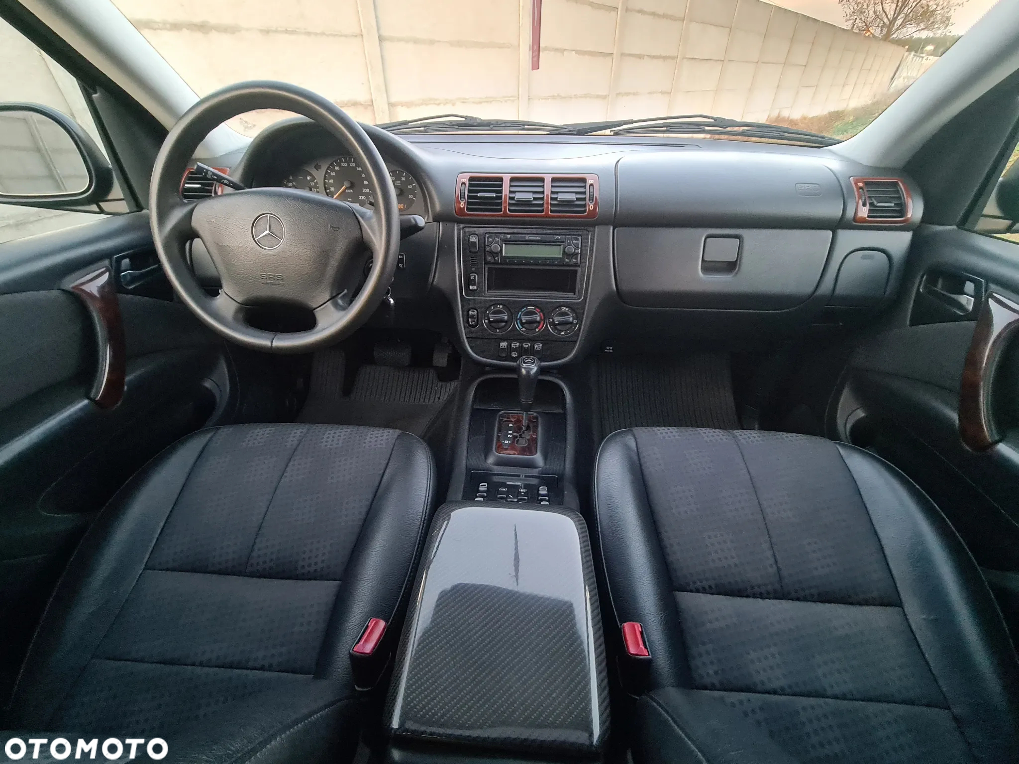 Mercedes-Benz ML - 12