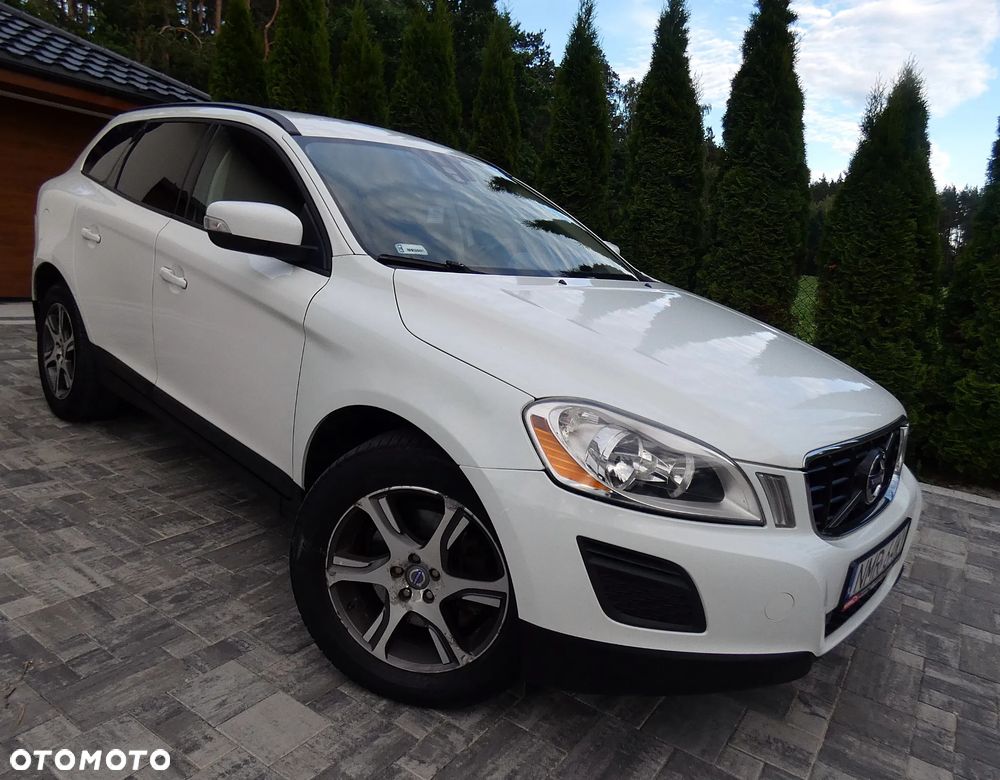 Volvo XC 60 2.4D AWD Momentum - 22