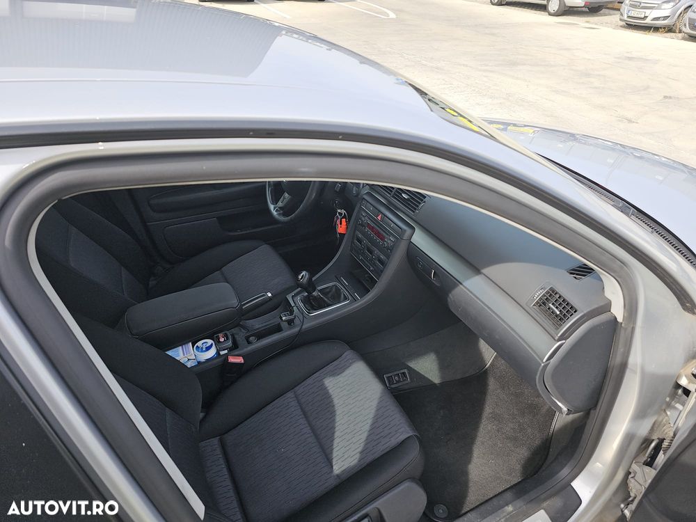 Audi A4 Limuzina 2.0 - 5