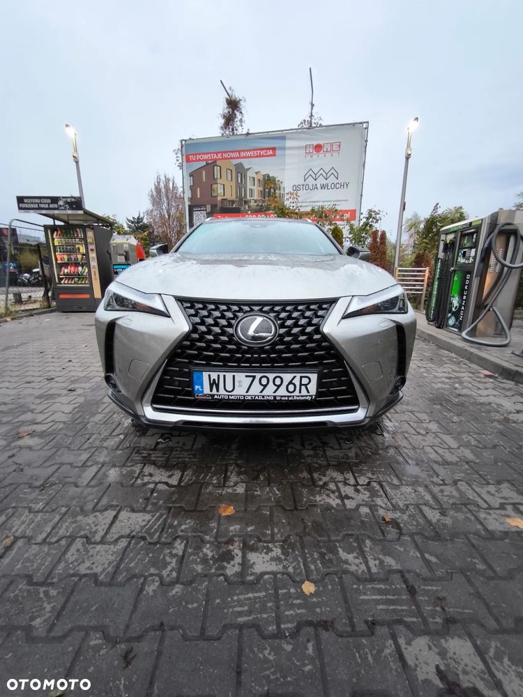 Lexus UX - 21