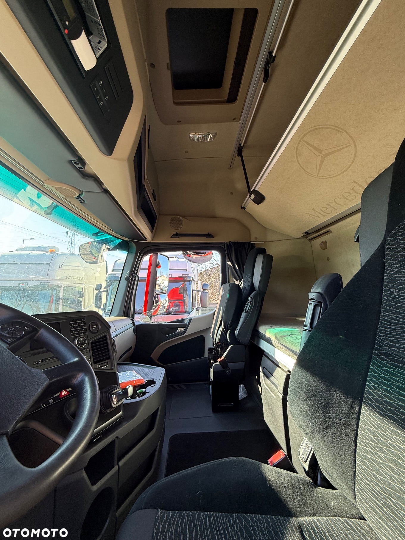 Mercedes-Benz Actros 2545 GigaSpace LowDeck - 23