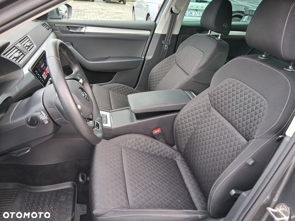 Skoda Superb 2.0 TDI SCR 4x4 Ambition DSG - 9