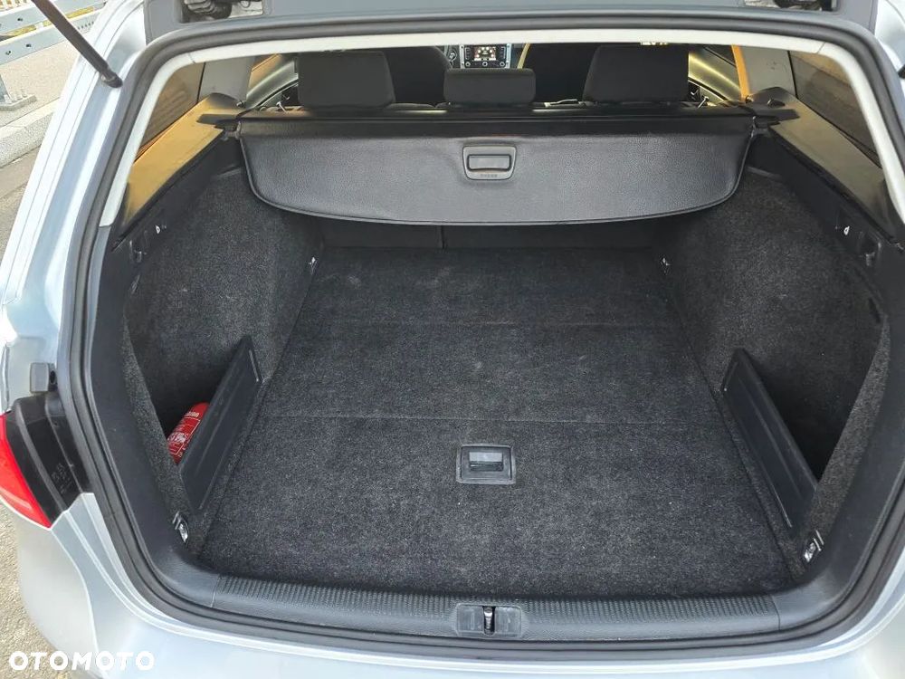 Volkswagen Passat 1.6 TDI Comfortline - 19