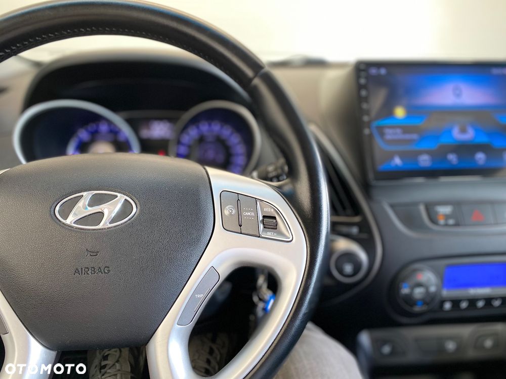Hyundai ix35 2.0 CRDi 4WD Automatik Fifa World Cup Gold Edition - 24