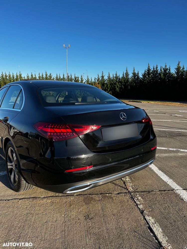 Mercedes-Benz C 300 4Matic T 9G-TRONIC Avantgarde Advanced - 8