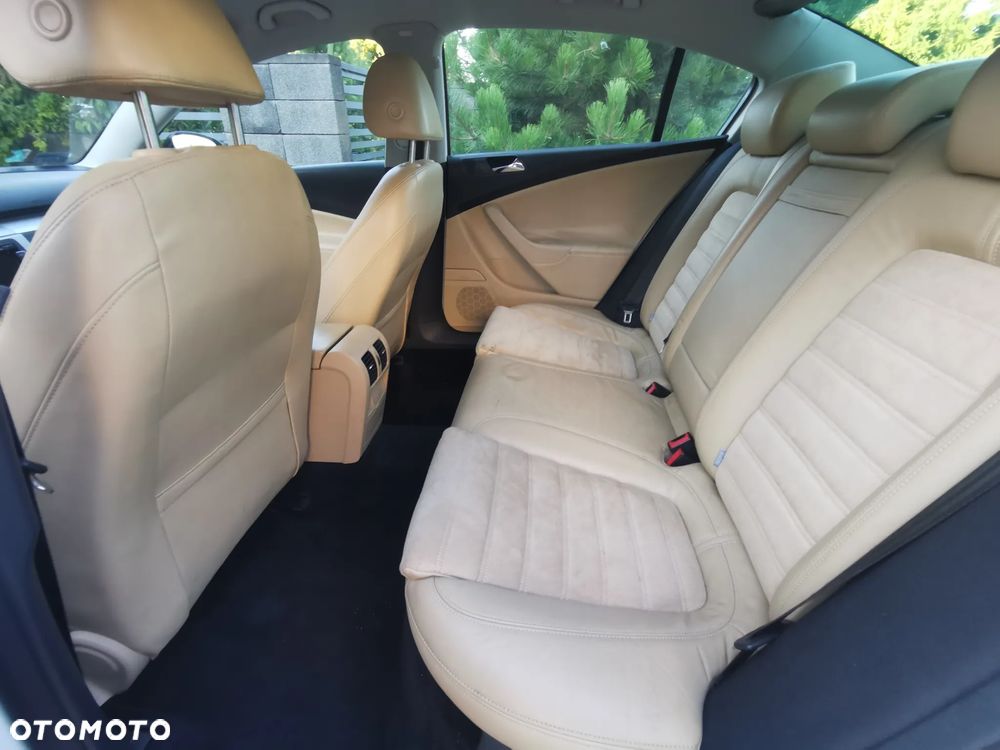 Volkswagen Passat - 7