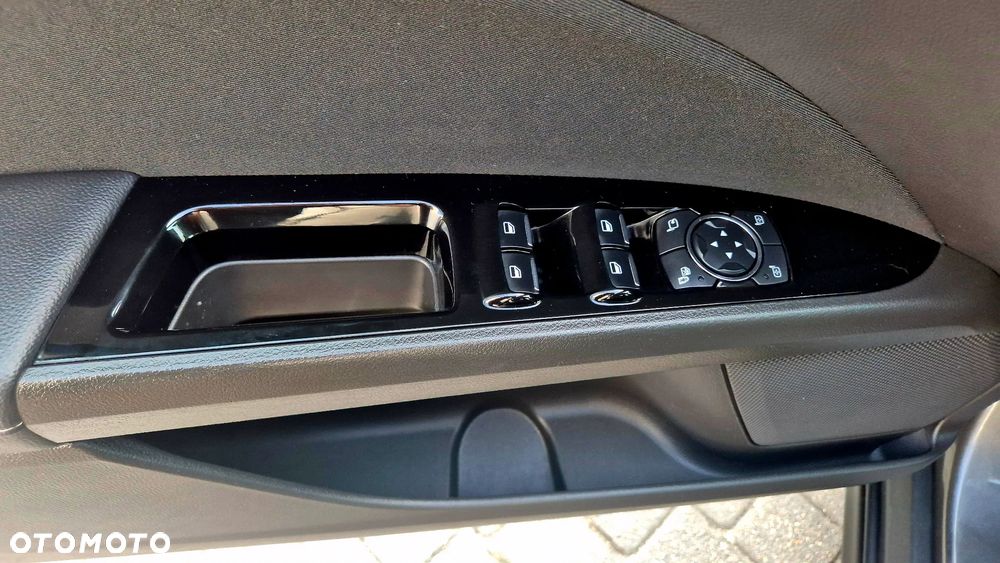 Ford Mondeo 1.5 EcoBoost Titanium - 25