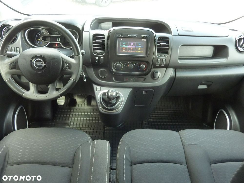 Opel Vivaro - 15
