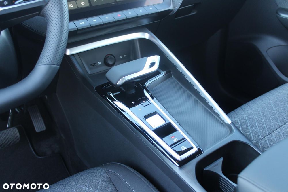 MG ZS 1.5 HEV+ Standard - 16