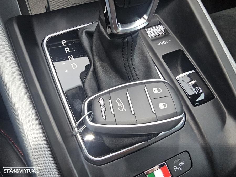 Alfa Romeo Tonale 1.3 Plug-In Hybrid Veloce e-AWD - 30