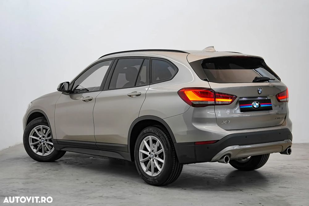 BMW X1 xDrive20d AT - 4