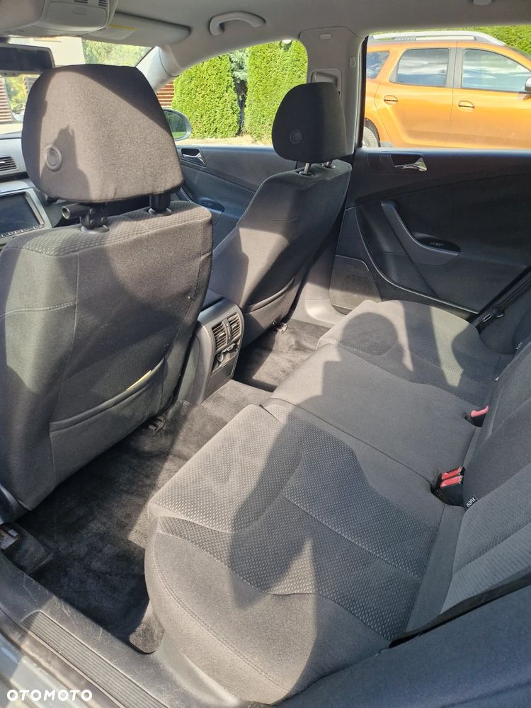 Volkswagen Passat 2.0 TDI Highline DSG - 19