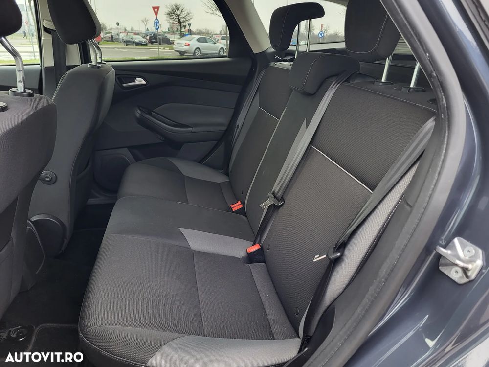 Ford Focus Turnier 1.6 TDCi DPF Start-Stopp-System Champions Edition - 16