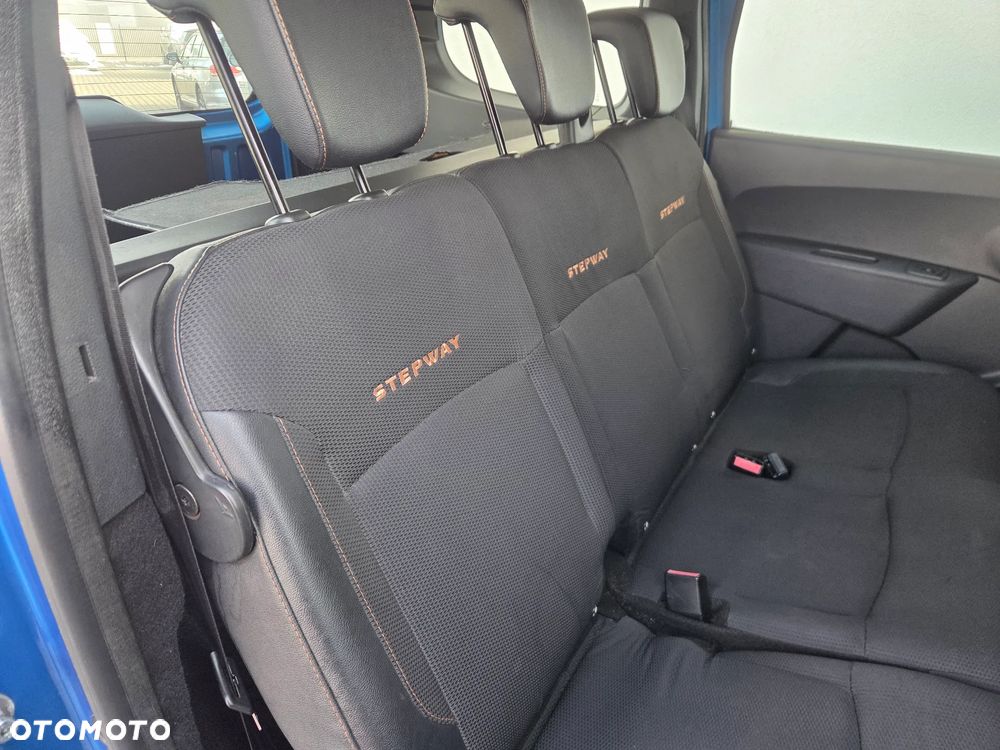 Dacia Lodgy dCi 110 Stepway Celebration - 13