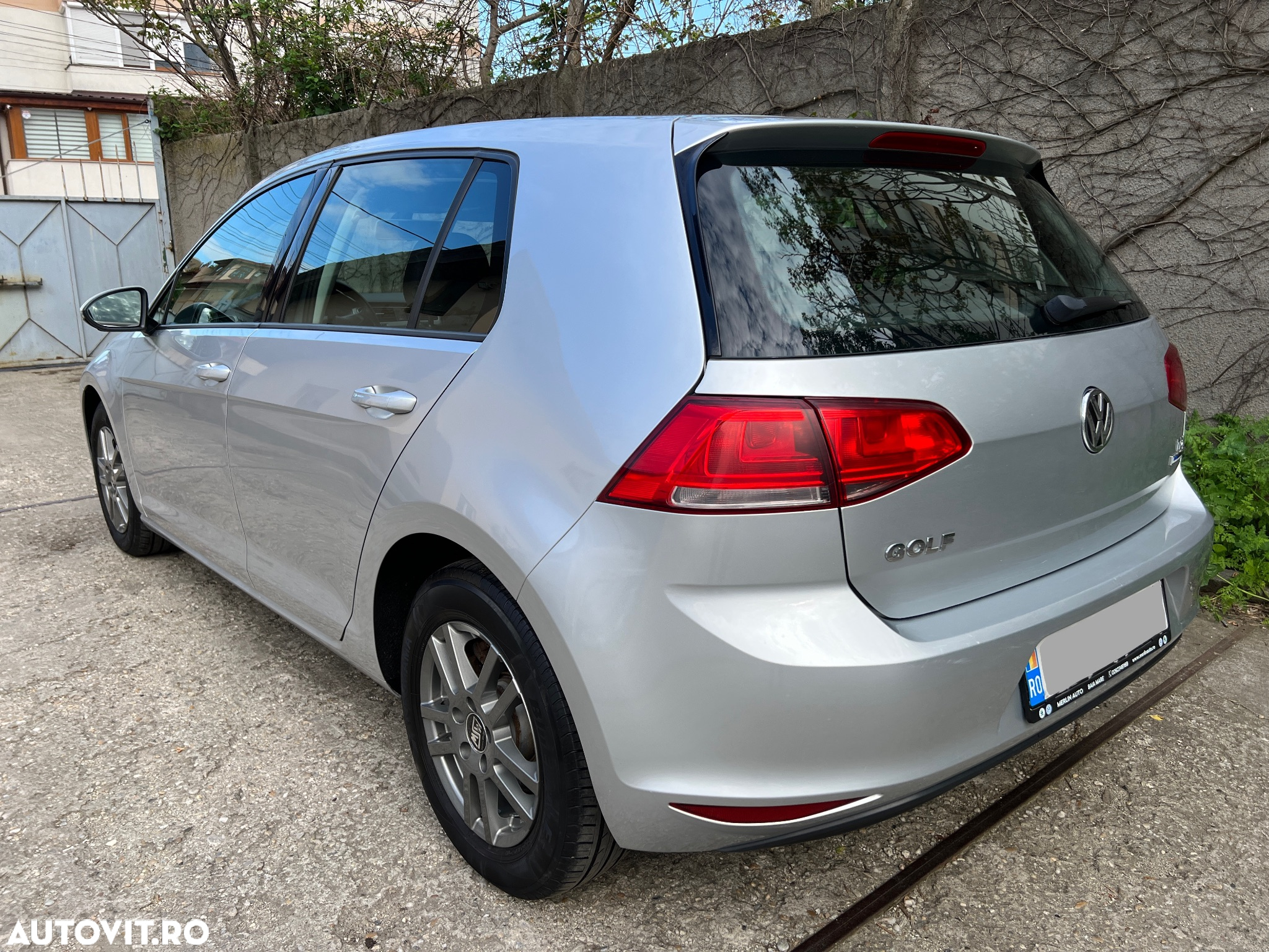Volkswagen Golf 1.6 TDI BMT Comfortline - 16