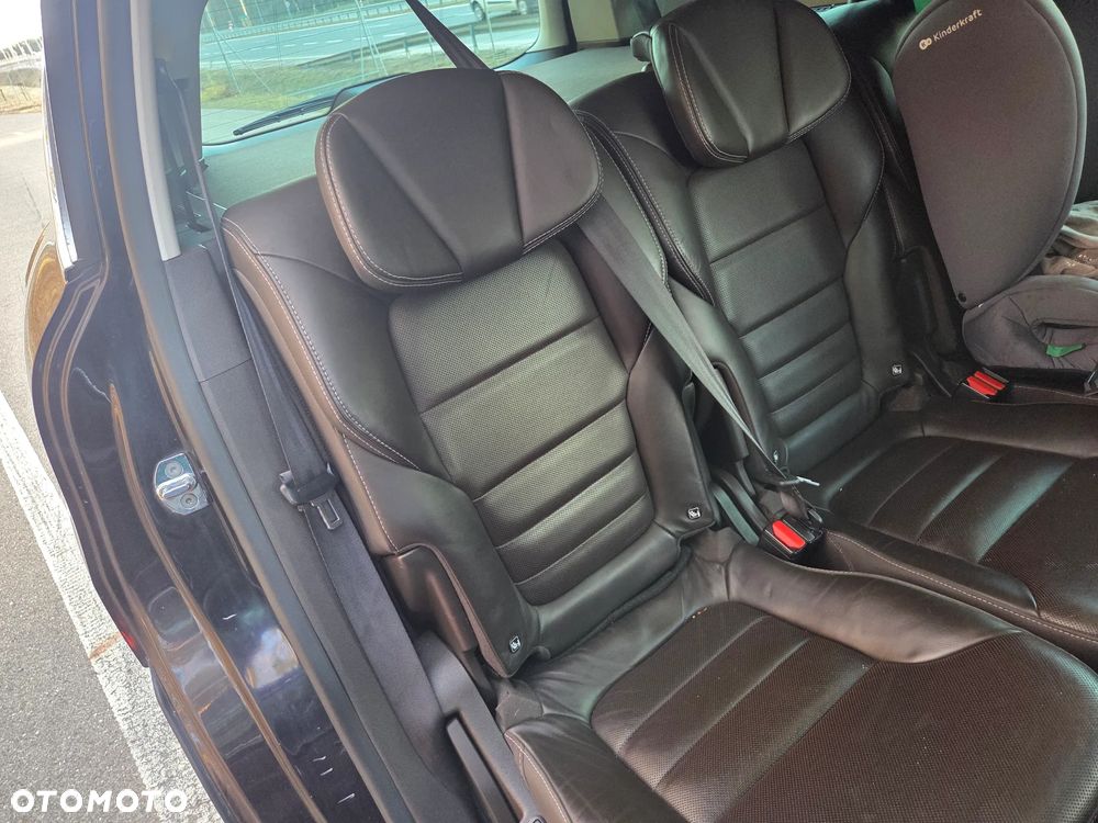 Renault Espace 1.6 dCi Energy Initiale Paris EDC 7os - 12