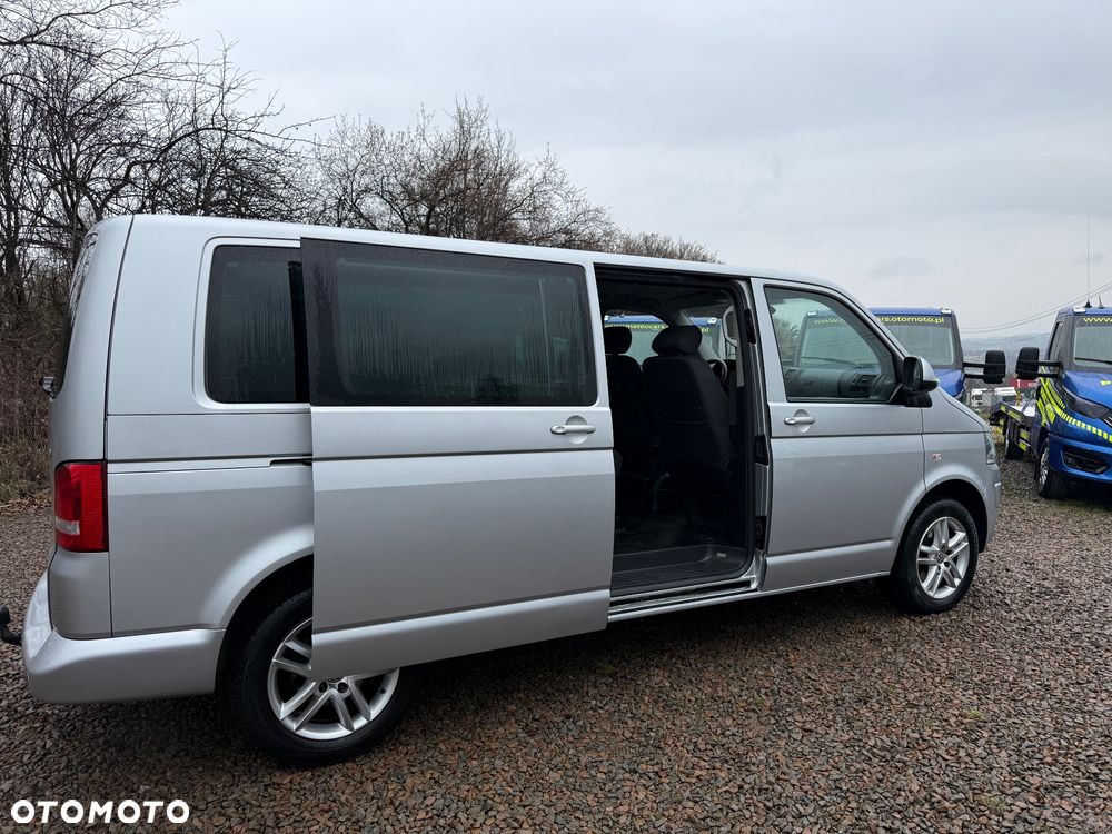 Volkswagen Caravelle - 33