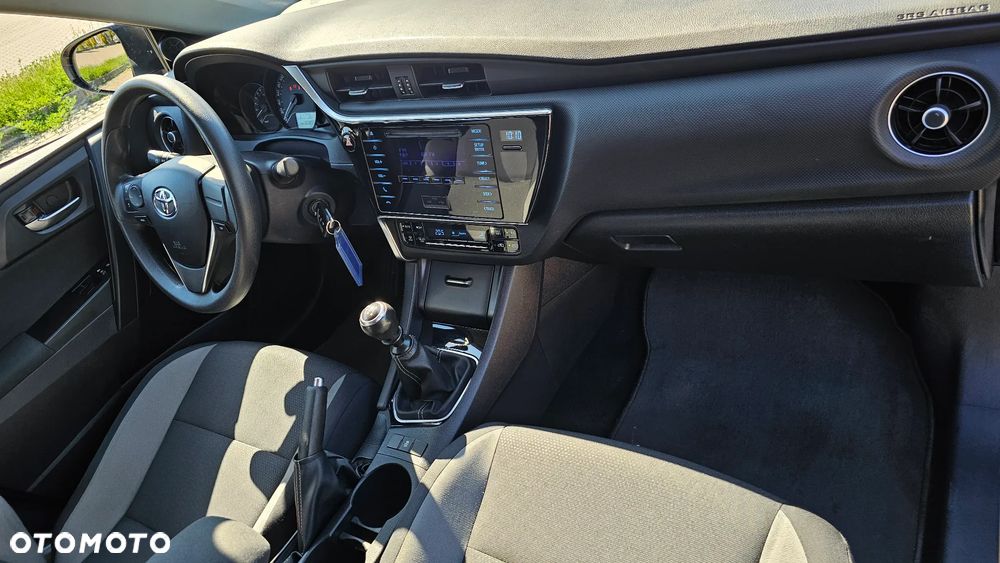 Toyota Auris 1.33 VVT-i Active - 23
