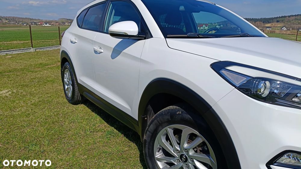 Hyundai Tucson 1.7 CRDI BlueDrive Style 2WD - 10