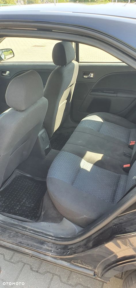 Ford Mondeo 1.8 X - 13