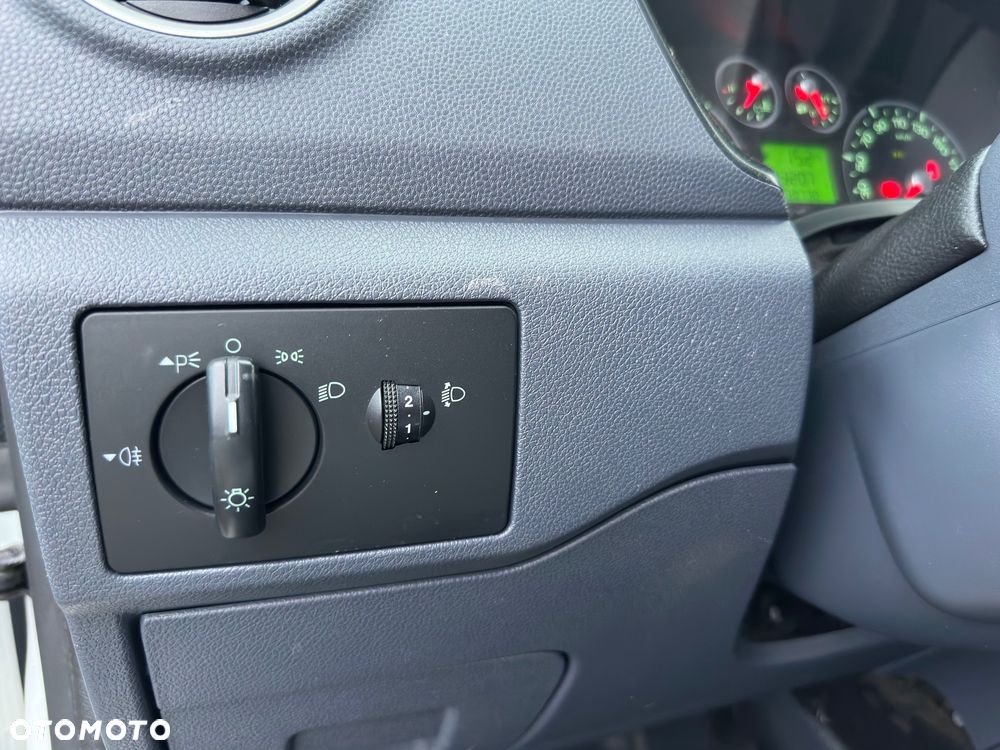Ford Transit Connect - 18