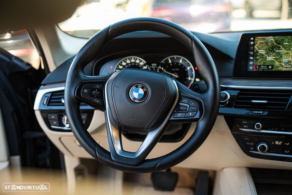 BMW 520 d Line Luxury Auto - 13