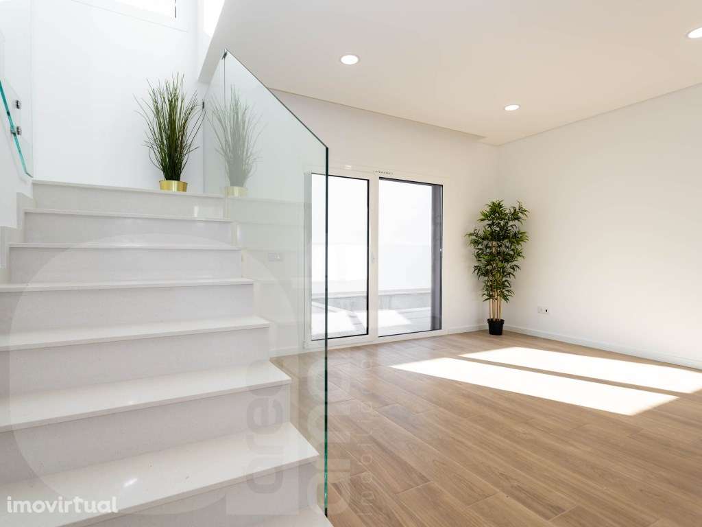 Moradia Nova T4 com Piscina Privada - Conforto, Elegância e Localiz... - Grande imagem: 5/14